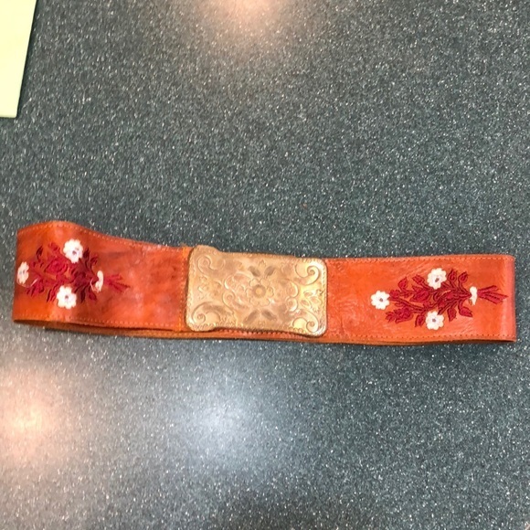 Accessories - Women's Leather Belt Floral design